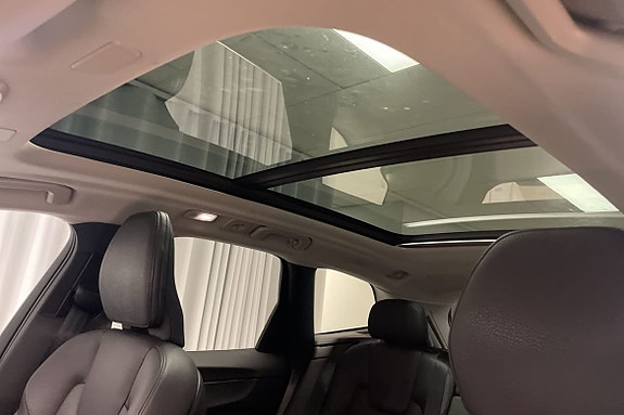 Volvo XC60 15 of 18