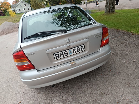 Opel Astra 3 of 8