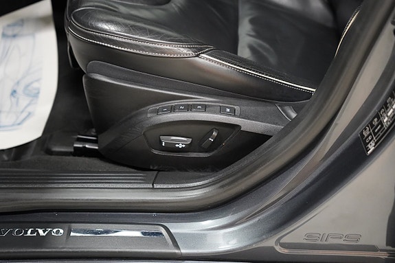 Volvo V40 8 of 21