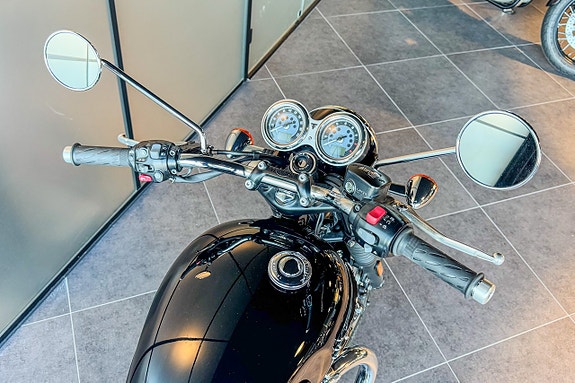 Triumph Bonneville T120 5 of 5