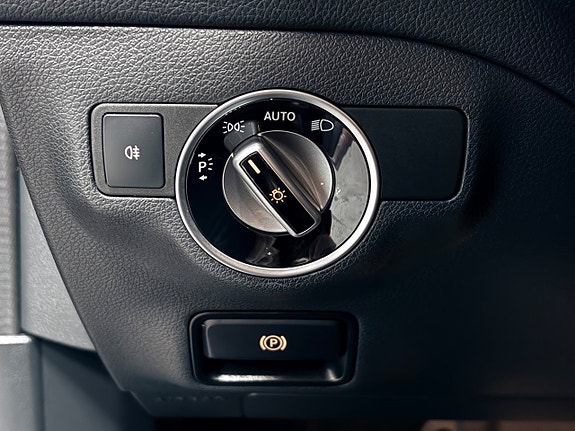 Mercedes-Benz GLA200 22 of 28