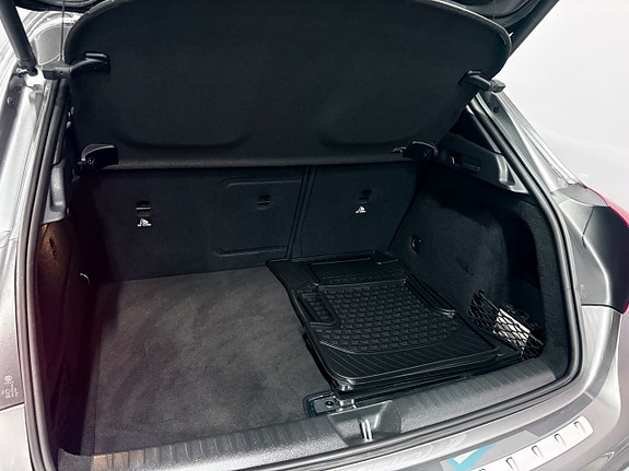 Mercedes-Benz GLA200 7 of 28