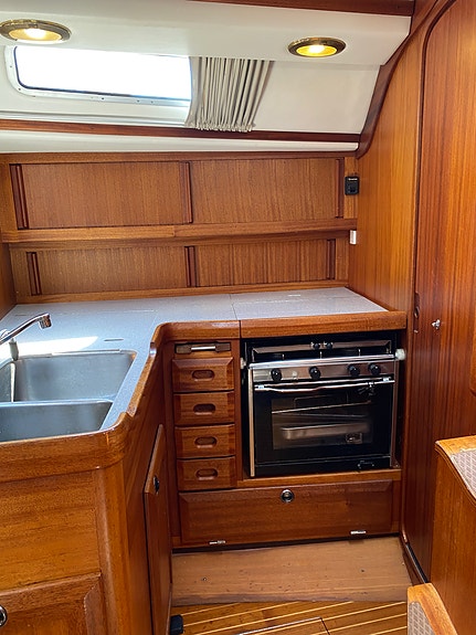 Sweden yachts 390 7 of 16