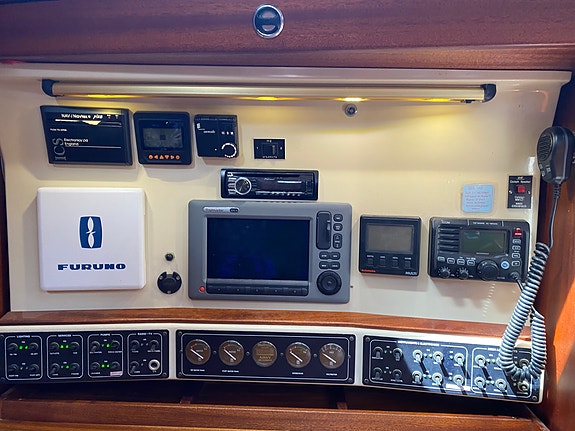 Sweden yachts 390 11 of 16