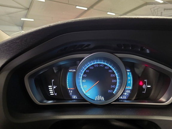 Volvo V40 11 of 11