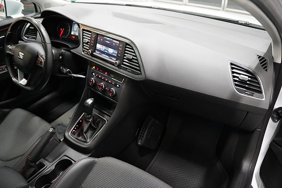 Seat Leon 9 of 19