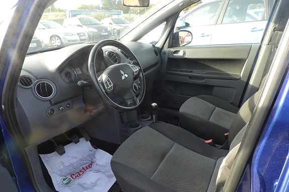 Mitsubishi Colt 11 of 11
