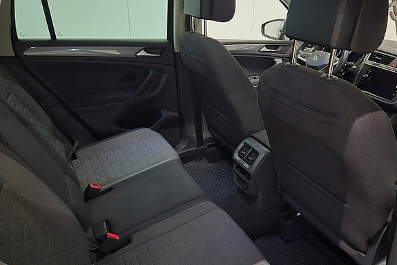Volkswagen Tiguan 12 of 17
