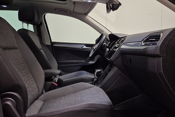 Volkswagen Tiguan 8 of 17