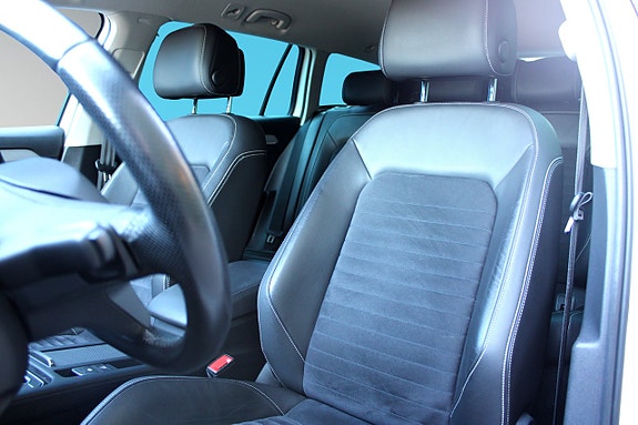 Volkswagen Passat 11 of 13