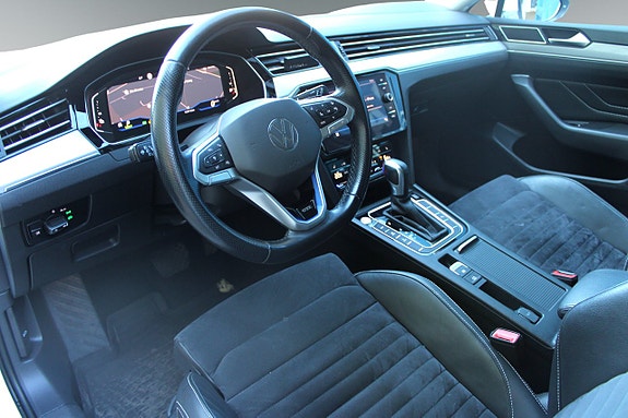 Volkswagen Passat 6 of 13