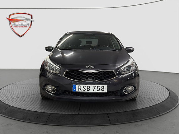 Kia Ceed 2 of 23