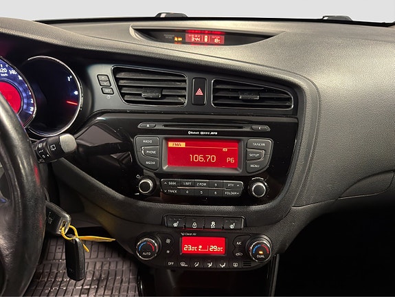 Kia Ceed 18 of 23