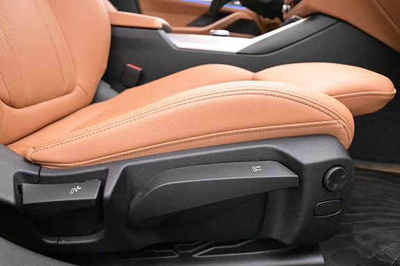 BMW i4 14 of 26