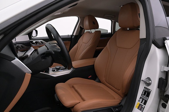 BMW i4 10 of 26