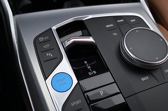 BMW i4 23 of 26