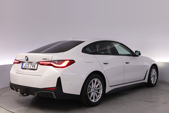 BMW i4 5 of 26