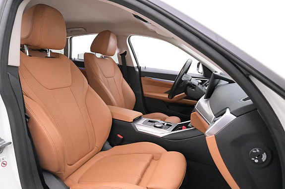 BMW i4 13 of 26