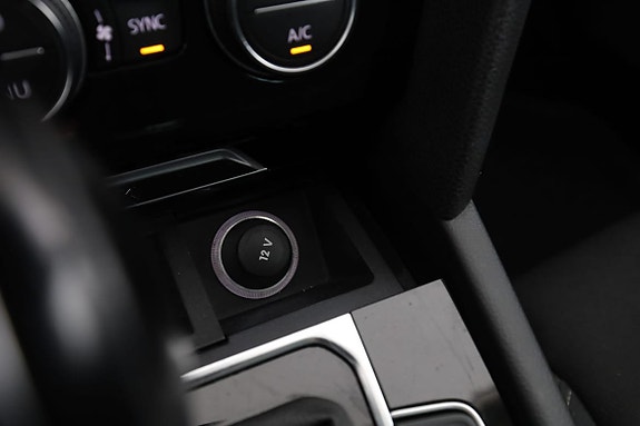 Volkswagen Passat Alltrack 27 of 30