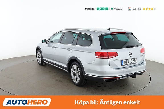 Volkswagen Passat Alltrack 3 of 30
