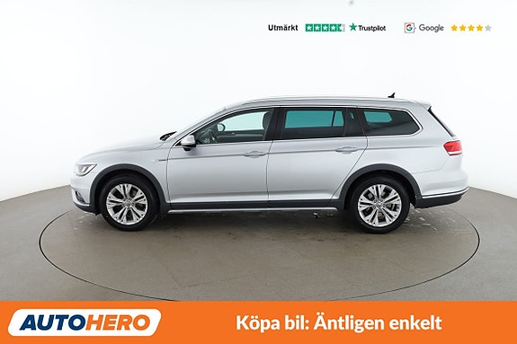 Volkswagen Passat Alltrack 2 of 30