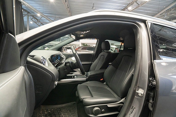 Mercedes-Benz GLA250 e 15 of 19