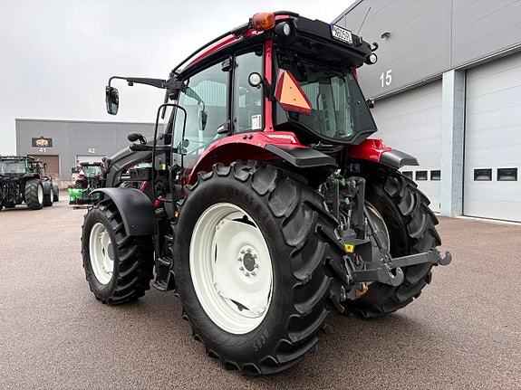 Valtra A105 / Lastare / skogsutrustad 8 of 10