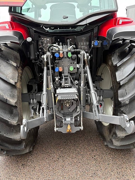 Valtra A105 / Lastare / skogsutrustad 9 of 10