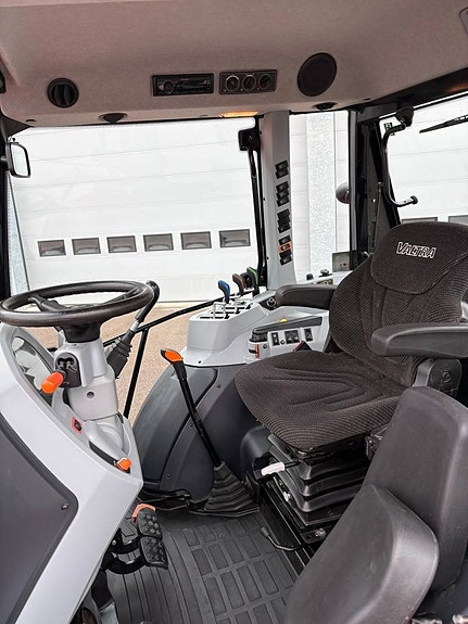 Valtra A105 / Lastare / skogsutrustad 10 of 10