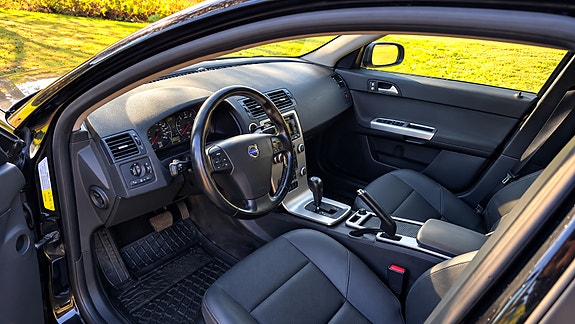 Volvo V50 10 of 14