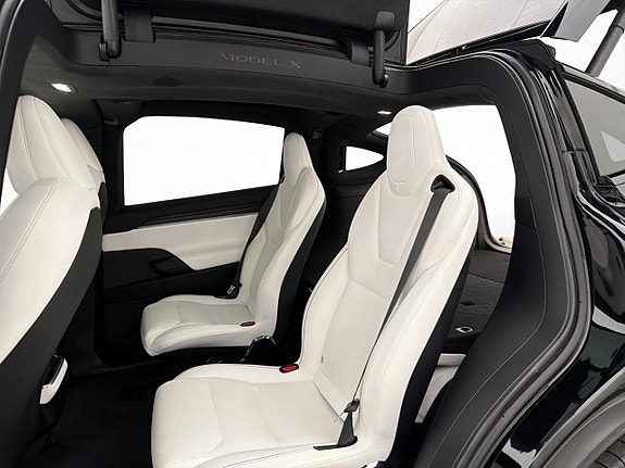 Tesla Model X 19 of 30