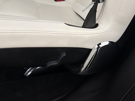 Tesla Model X 23 of 30