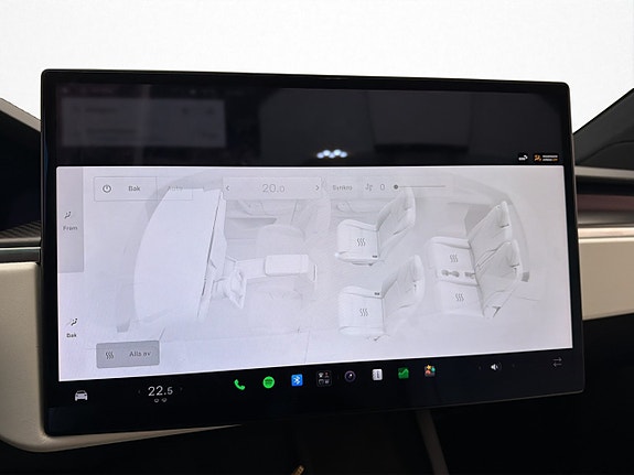 Tesla Model X 29 of 30