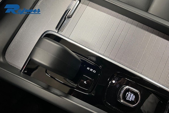 Volvo XC60 6 of 30