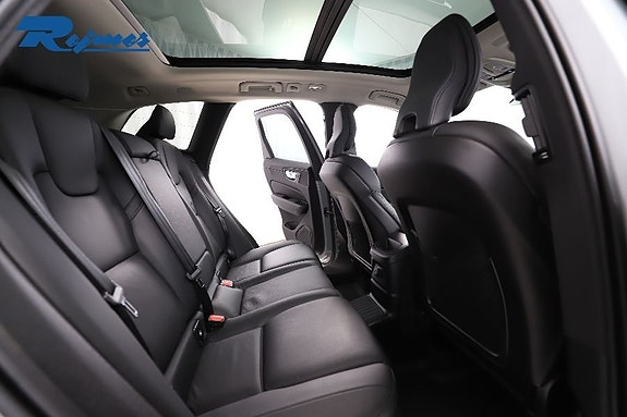 Volvo XC60 9 of 30