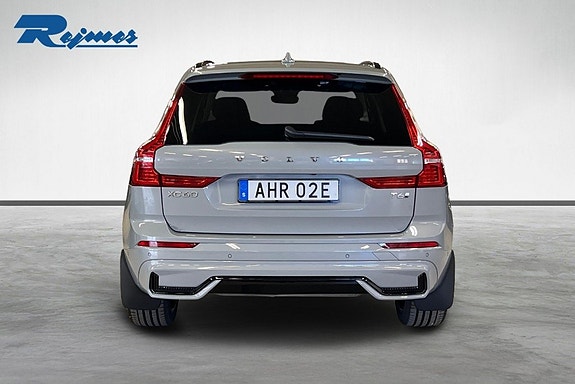 Volvo XC60 30 of 30