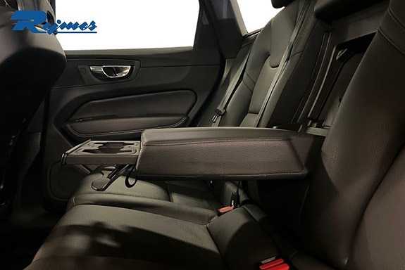 Volvo XC60 3 of 30