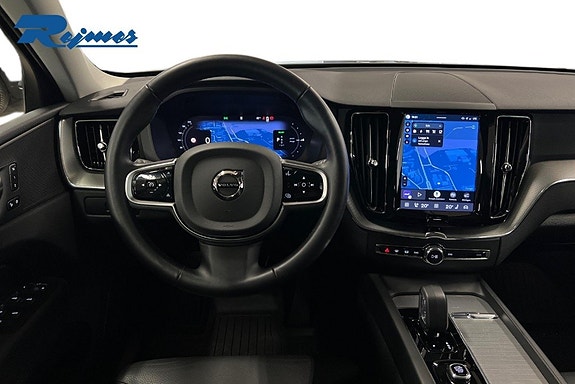 Volvo XC60 2 of 30