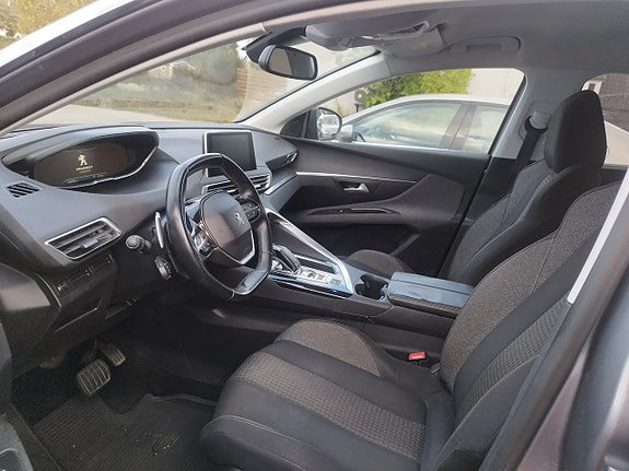 Peugeot 5008 3 of 3