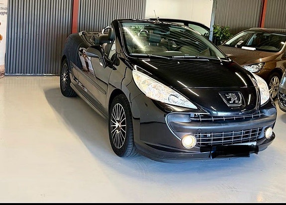 Peugeot 207 CC 2 of 10