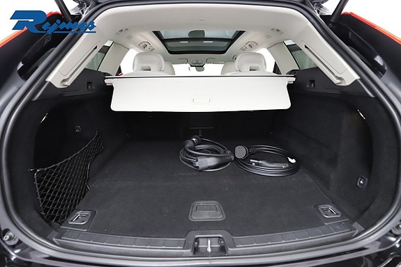 Volvo XC60 18 of 25