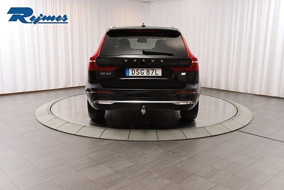 Volvo XC60 16 of 25
