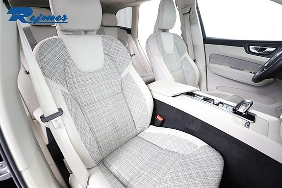 Volvo XC60 6 of 25