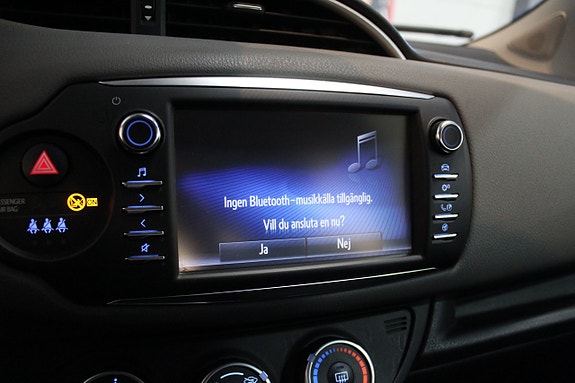 Toyota Yaris 15 of 21
