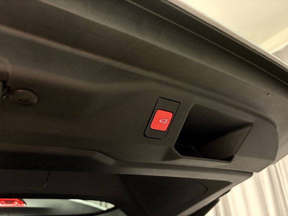 Peugeot 5008 5 of 9