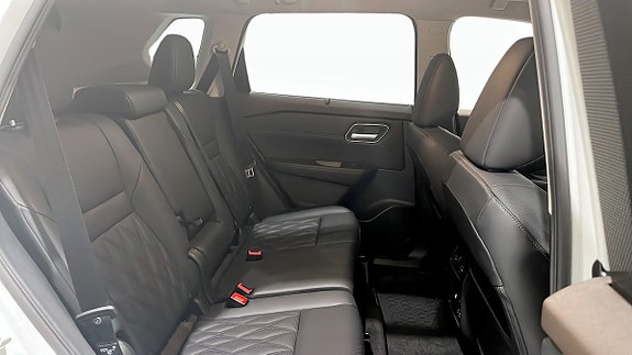 Nissan X-Trail 5 of 14