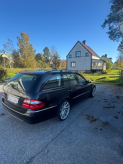 Mercedes-Benz E280 8 of 9