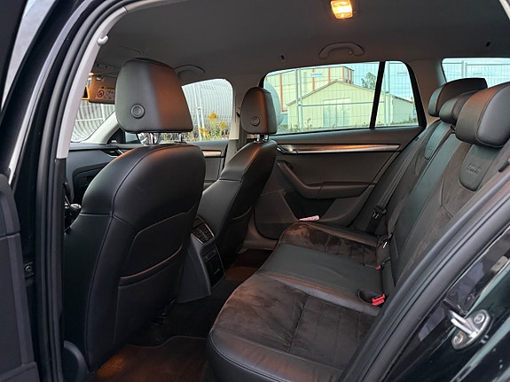Skoda Octavia Scout 13 of 22