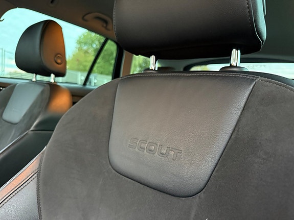 Skoda Octavia Scout 11 of 22