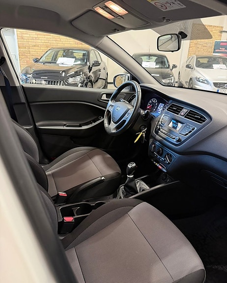 Hyundai i20 9 of 9